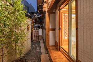 Luxury Hanok Stay Yeonsoom - Hoteles de 3 estrellas en Seúl
