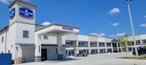 Platinum Inn 99 and Morton Ranch - Hoffpauir Airport