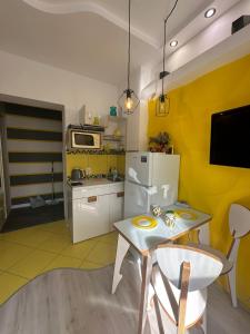 Шпитальна 30