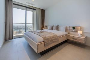 Mercury Luxe Retreat Apartment in Mercury Towers