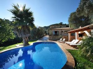 Amazing mansion in Petra with swimming pool