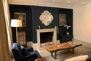 Stunning unique period 2 bedroom apartment