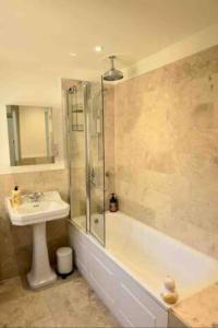 Stunning unique period 2 bedroom apartment