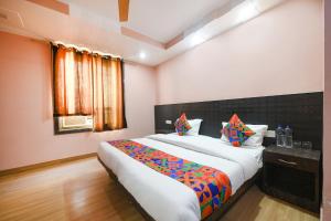 Via Moon Light Near Yashobhoomi Convention Centre