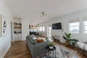 Burnie Retreat - Coastal Comfort Awaits - Wivenhoe