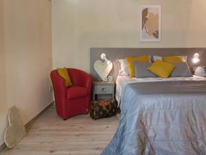 Modern Apartment in Agliana with Shared Garden