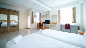 Strategic Studio Apartment at High Point Serviced By Travelio