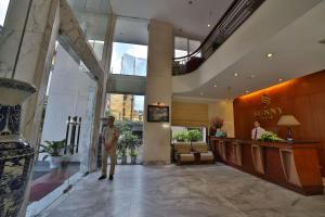 Sunny 1 Hotel HN - by BAY LUXURY