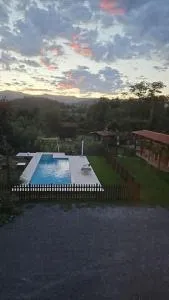 La Casa Rossa appartamento in fattoria con piscina - Dego