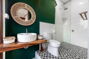 Eco Family Retreat, Rice Field & Jungle Views, Shared Pool, Nature Inspired Villa