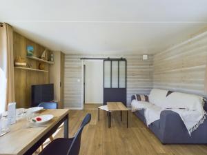 Chalets Chalet pour 4 - Domaine avec piscine : photos des chambres