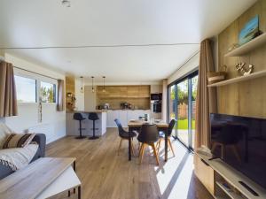 Chalet pour 4 - Domaine avec piscine