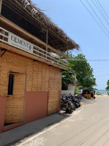 Paradise by Elementzz