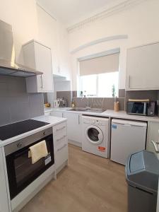 Charming and cosy 1 bed apartment with terrace in prime South Kensington location
