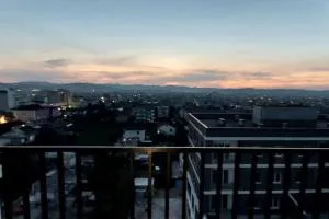 Modern apartment overlooking the city of Tirana - Valjiosi