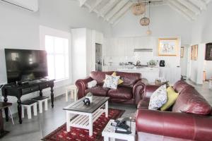 Lampies Bay Hideaway Close to the Shore