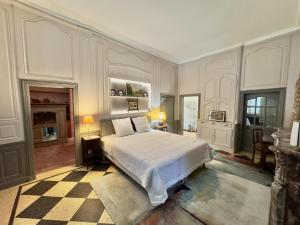 Villas Gite Chateau du Colombier - Piscine chauffee : photos des chambres