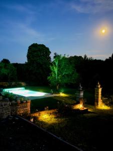 Villas Gite Chateau du Colombier - Piscine chauffee : photos des chambres