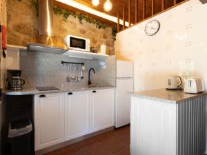 Quintinha do Varoso - Little Red Cottage House