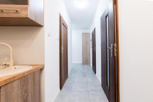 Poznań Wschód Homely Apartment by BookingHost