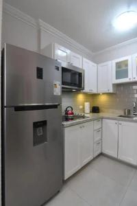 1-Bed Smart Access Condo Near Bob Marley Museum
