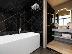 Suite 2 tầng (Duplex Suite)