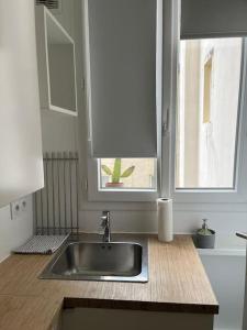 Hype Canal Beau Studio rénové calme Canal St Martin