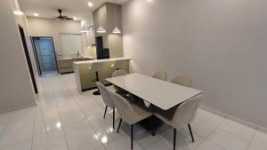 Minimalist Heaven Near Tmn Intan