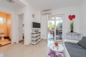 Beki modern ap with garden&grill