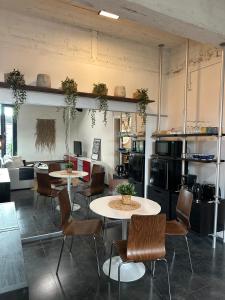 Luxury City Apartment with garden terrace, bm Garden no1, free parking