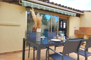 Bright T2 near city center