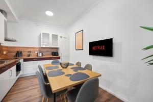 BackHome - SUITE XL - Parkhaus - Fantastische Schlosslage - SmartTV - Waschmaschine - Netflix - 90qm - 24h Checkin- Apartment 6