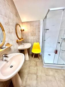 Appartements La Villa Patton : Chambre Double avec Salle de Bains Commune