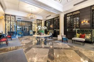 Elegant Cape Royale Suite