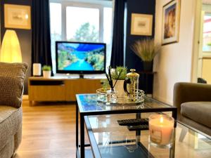 Ground Floor Flat with Free Parking & WiFi - 4hvězdičkové hotely ve městě Glasgow