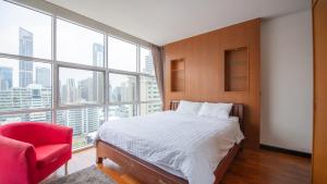 Prime 11, High Floor Over Pool, 2 Br, 2 Balcony