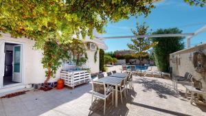 Holidoo Travel "Villa Rozmarin"