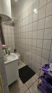 Studio apartment KIKI for 2, near Old Town & Beach, free WiFi 