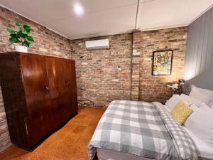The Coachhouse - studio apartment