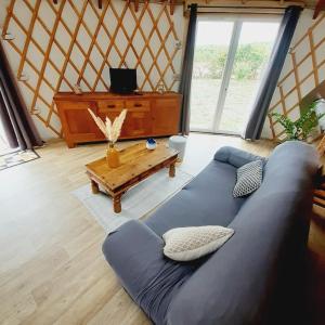 Yourte contemporaine