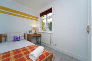 Private 3BR Home with Parking,WIFI,Garden,EV & Desk