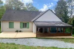 HAUTE VIENNE 87 Location Gîte au Lac de Vassivière Maison de Vacances Familiale et Pêche à Peyrat le Château - 瓦西维埃