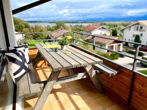 Belisima Apartments I Ferienwohnung Rimsting - Krautinsel I Chiemsee I Modern mit Seeblick I 2 Balkone I 2 Schalfzimmer I Waschmaschine I Parkplatz I Nähe Bäcker