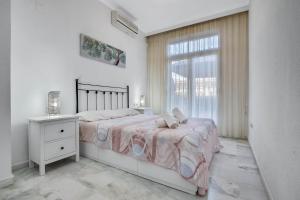 Apartamento para 6 con Wifi, AC, Piscina y Parking gratis