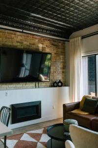 Unit B, The Kroger Lofts