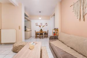 Acropolis Boho Bliss