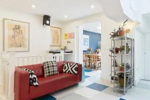 Stylish family home in artsy SE London - London