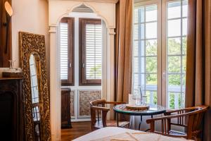 Hotels Chateau des Avenieres : photos des chambres