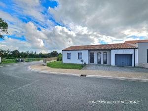 Maisons de vacances L-Al-Oe charmant gite - 2kms du Puy duFou : photos des chambres