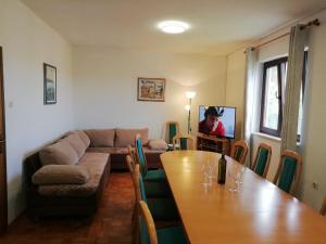 Apartments Ljilja